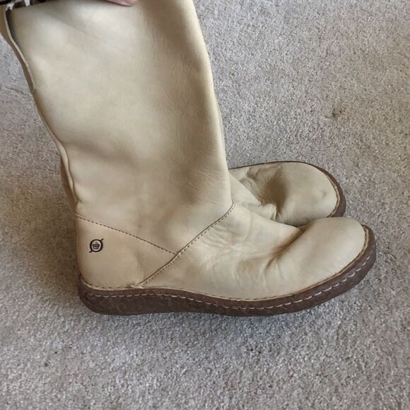 Born b.o.c. Tan Suede Winter Riding Boots - Picture 1 of 9